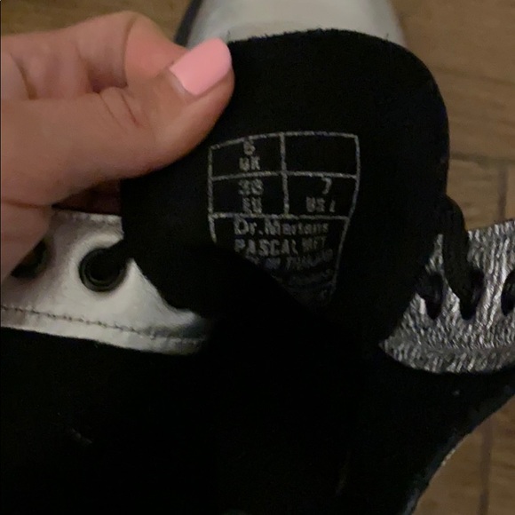 Dr Martens Boots - Picture 3 of 3